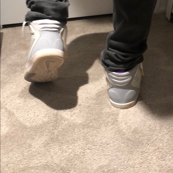 Nike gray sneakers - Picture 5 of 8